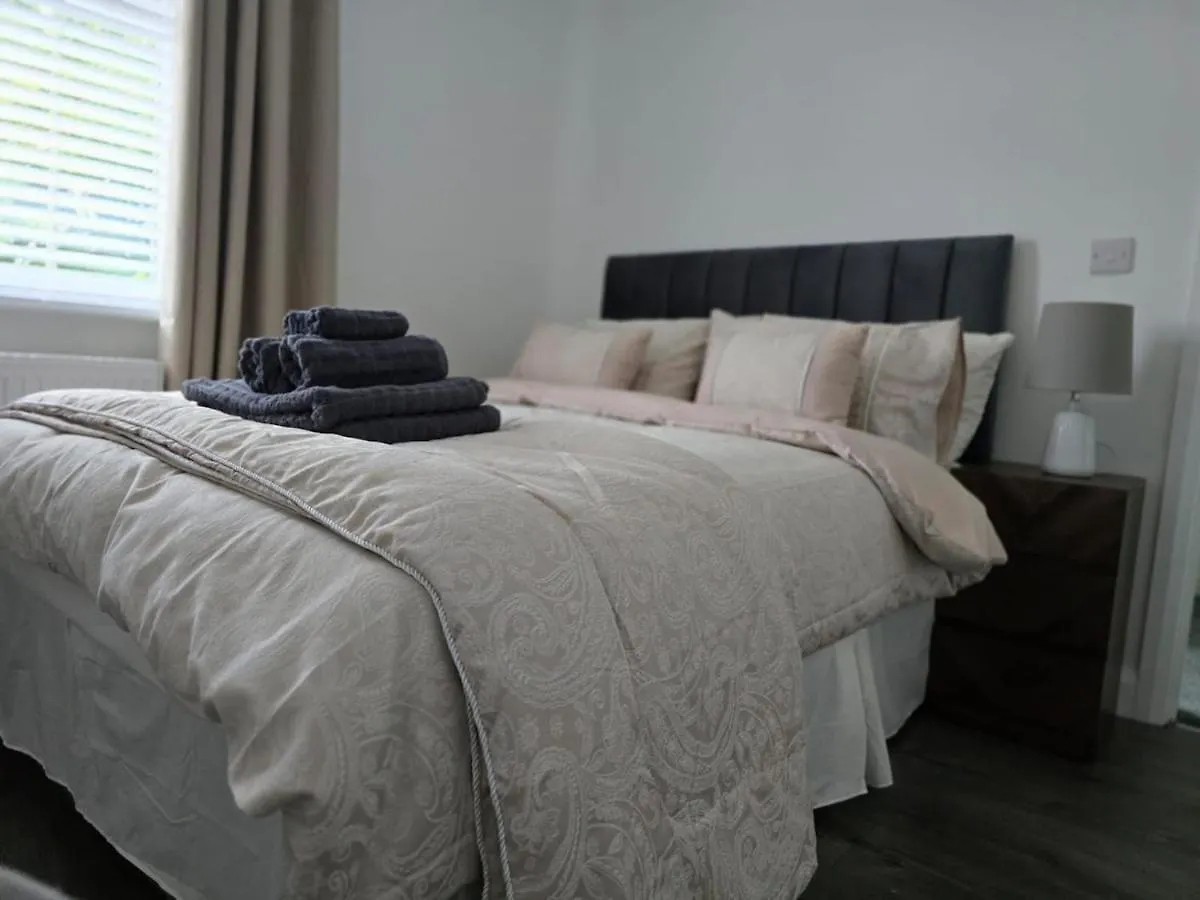Perfect Home From Home, Heart Of Belfast Sleeps 6